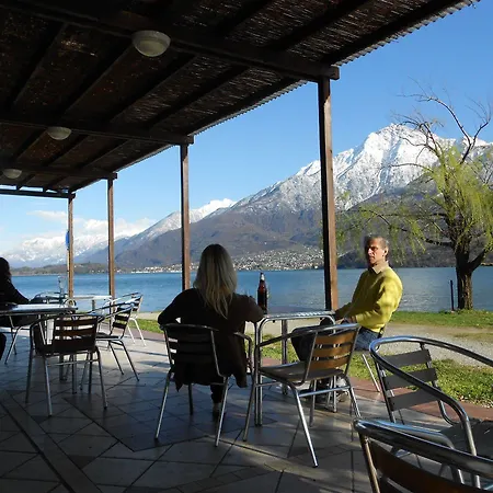 Lake Como Beach Hostel بيت شباب