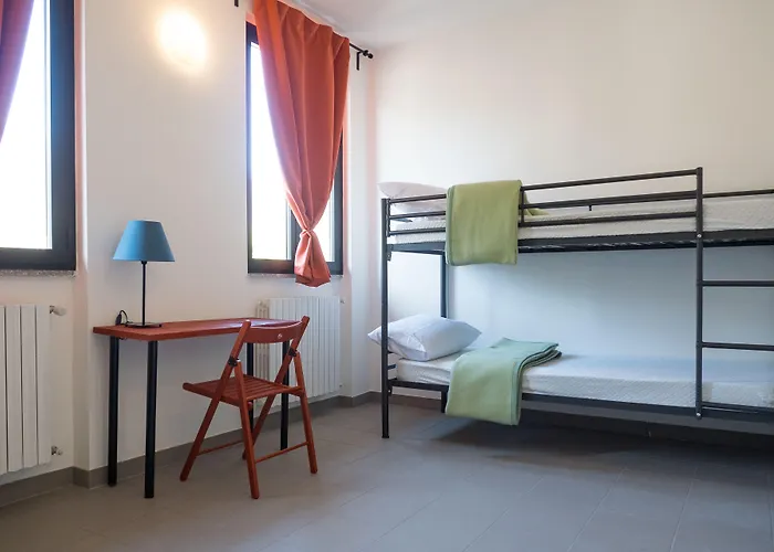 Lake Como Beach Hostel Hostel *