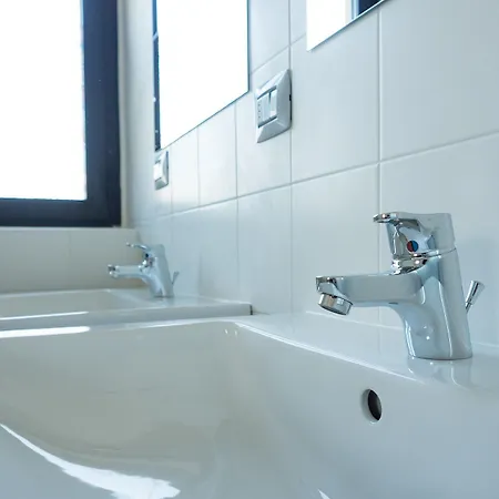 호스텔 Lake Como Beach Hostel *