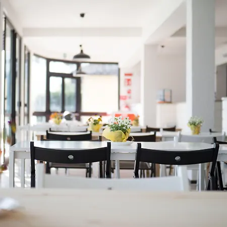 호스텔 Lake Como Beach Hostel