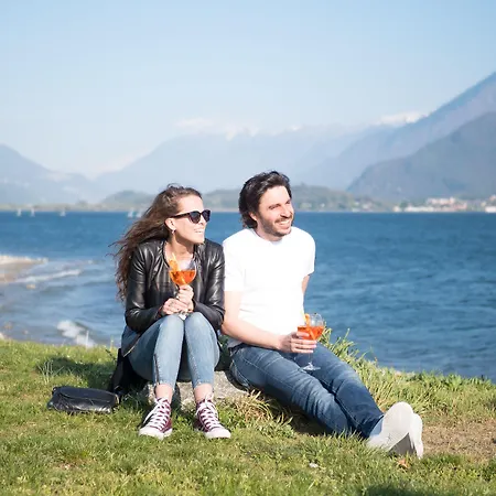 Lake Como Beach Hostel 호스텔