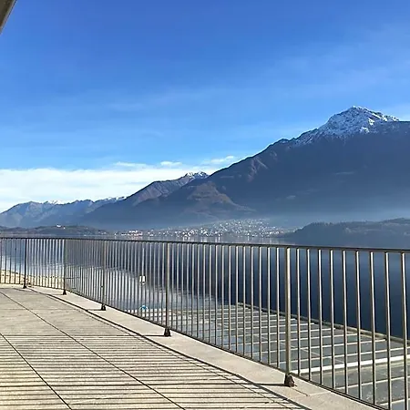 Lake Como Beach Hostel 호스텔