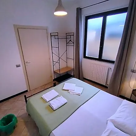 Lake Como Beach Hostel *
