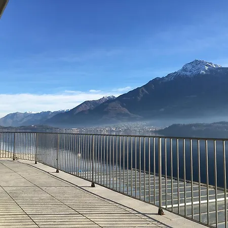 Lake Como Beach Hostel 호스텔