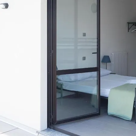 Lake Como Beach Hostel Domaso