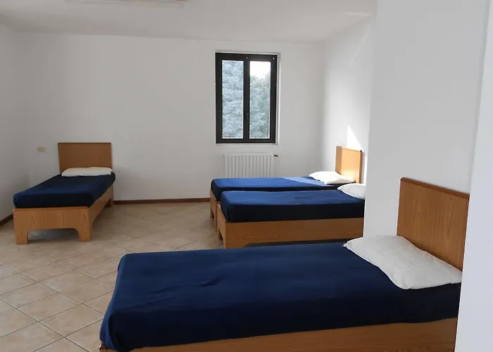 Lake Como Beach Hostel Ostello