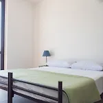 Lake Como Beach Hostel Domaso