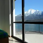 Hostel Lake Como Beach Hostel Domaso